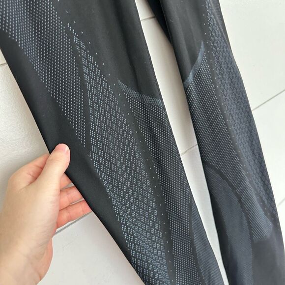 Lululemon Women’s 8 Black Iron Blue Mapped Out High Rise Tight 28” - Picture 2 of 8